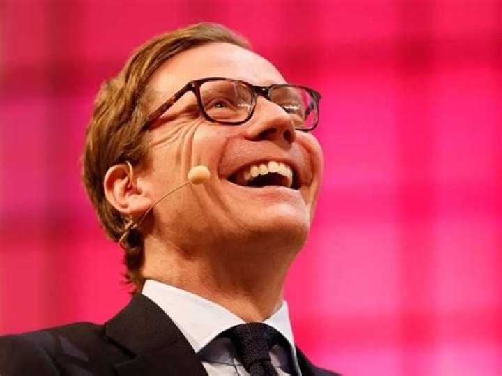 Alexander Nix Net Worth, Age, Height, Bio, Birthday, Wiki!