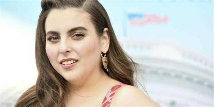 Beanie Feldstein Net Worth 2024, Age, Height, Bio, Birthday, Wiki!