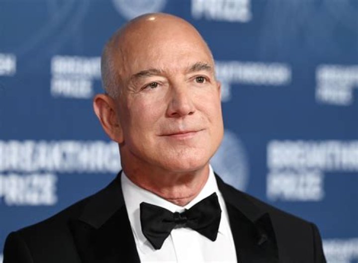 Jeff Bezos Net Worth, Age, Height, Bio, Birthday, Wiki!
