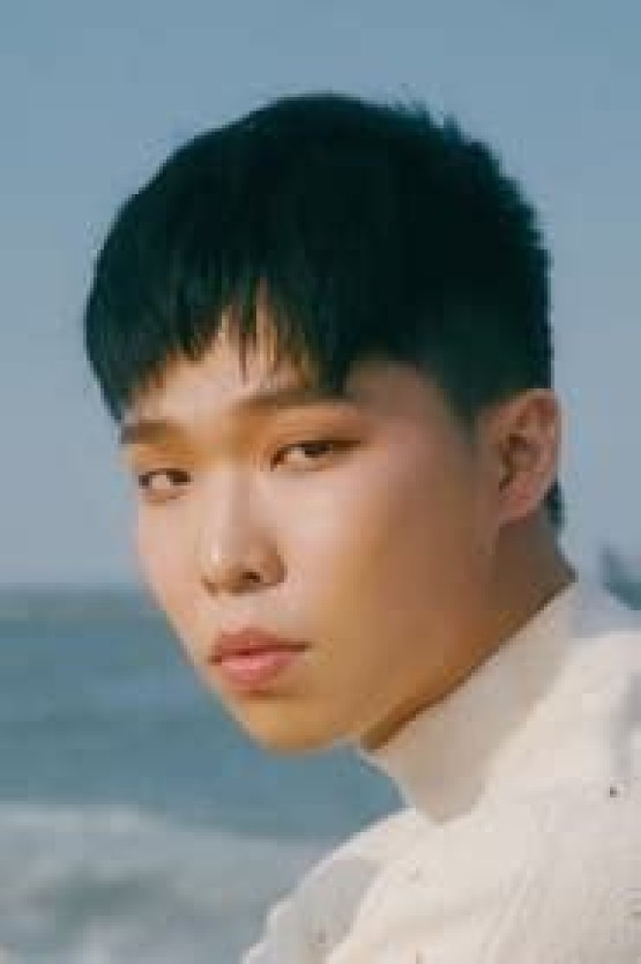 Lee Chan-hyuk - Net Worth, Age, Height, Birthday, Bio, Wiki!